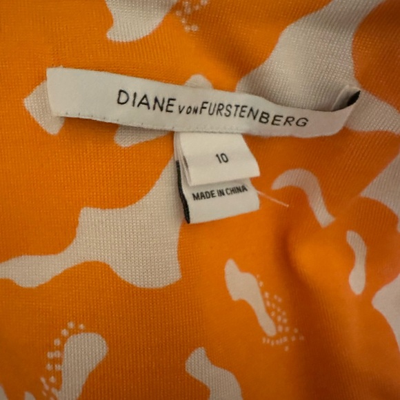 Diane Von Furstenberg Orange and White Silk Midi Dress - Picture 5 of 6